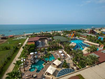CRYSTAL FAMILY RESORT & SPA