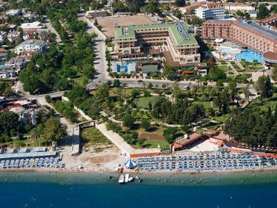CRYSTAL DE LUXE RESORT & SPA